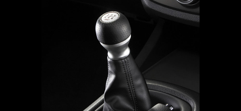 STi - Leather/Alum. Gear Knob - 6 Speed